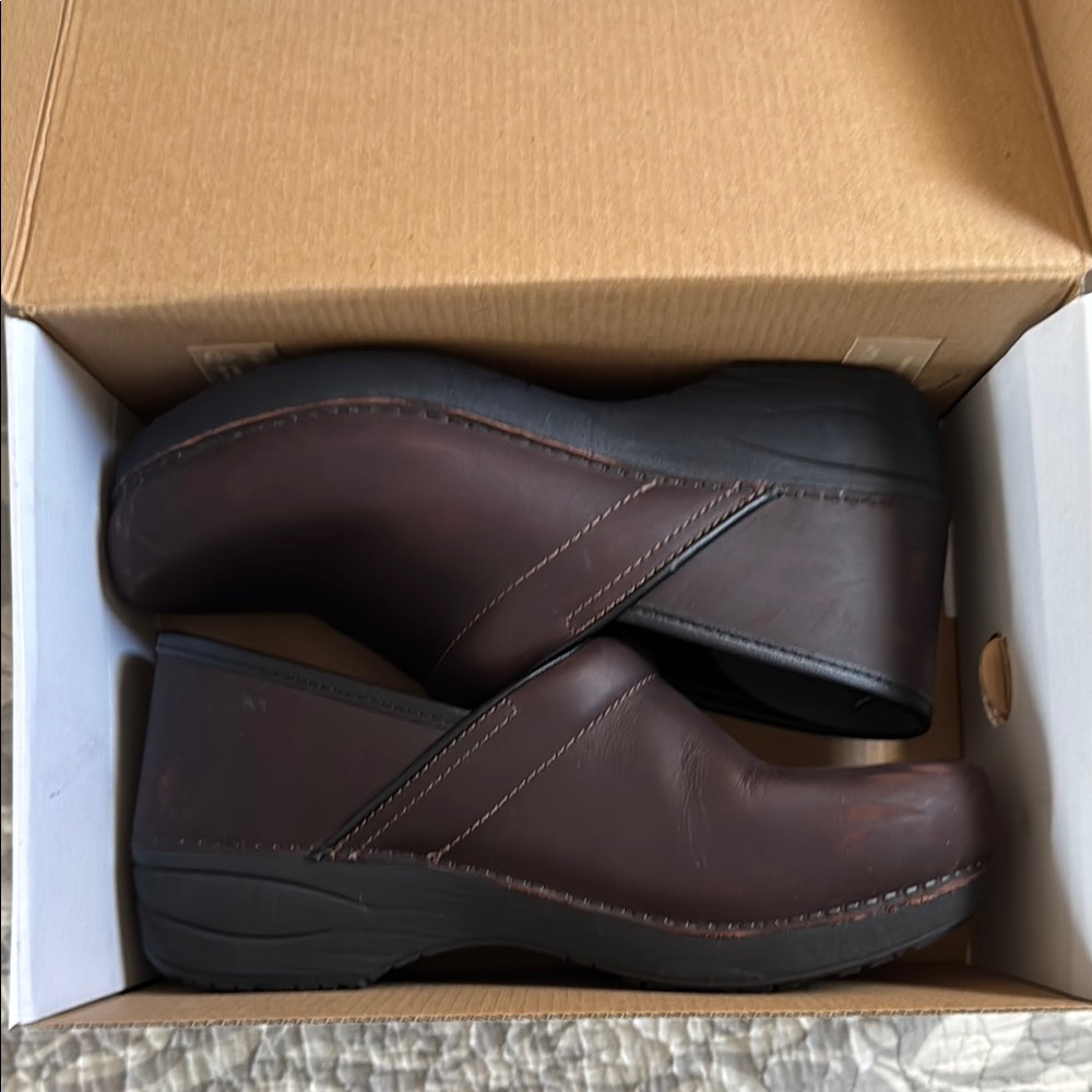 Dansko XP 2.0 Brown waterproof pull-up